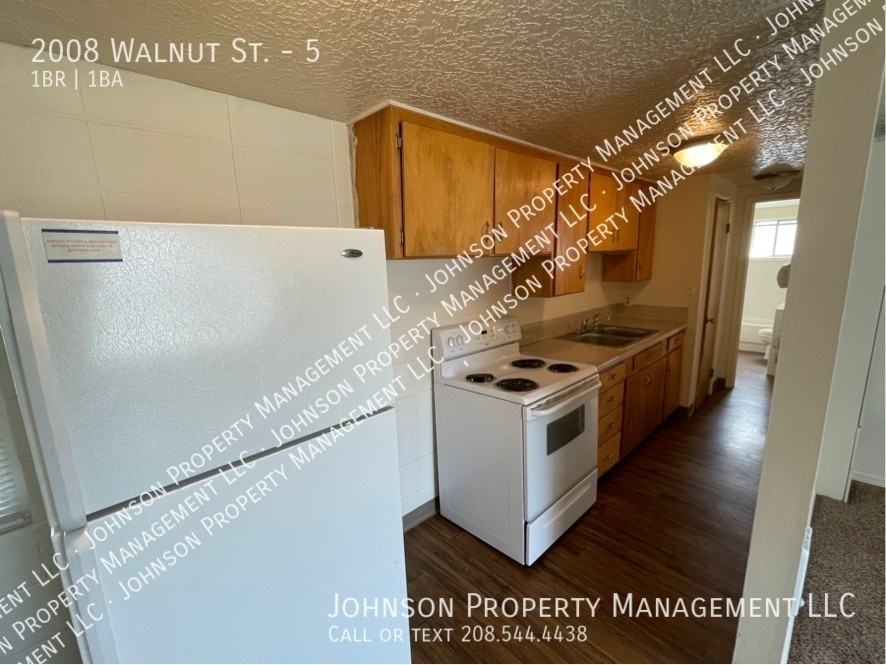 2008 Walnut St #5 - Photo 6 of 15