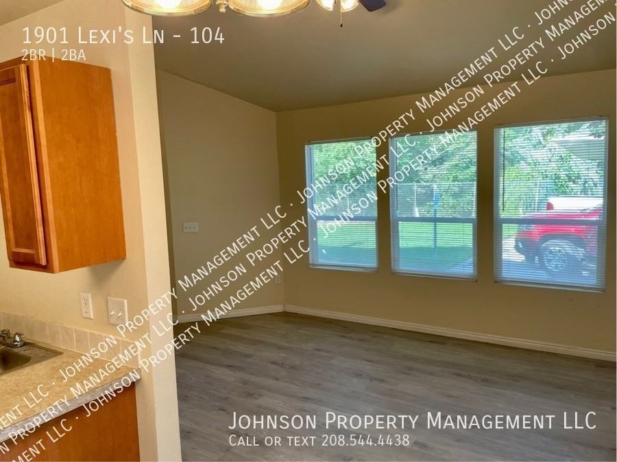 1901 Lexis Ln #104 - Photo 5 of 12