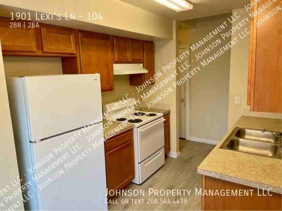 1901 Lexis Ln #104 - Photo 6 of 12