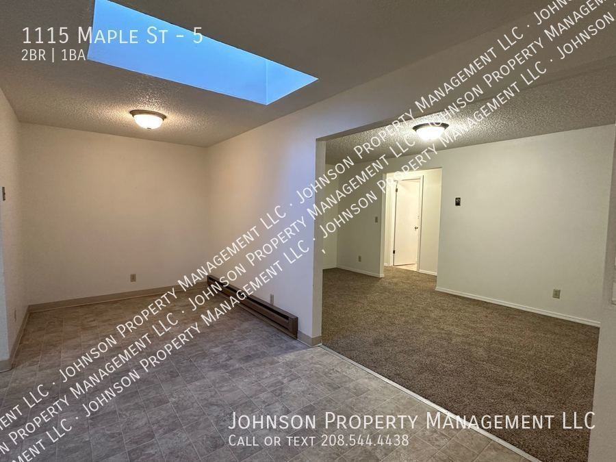 1115 Maple St #5 - Photo 4 of 12