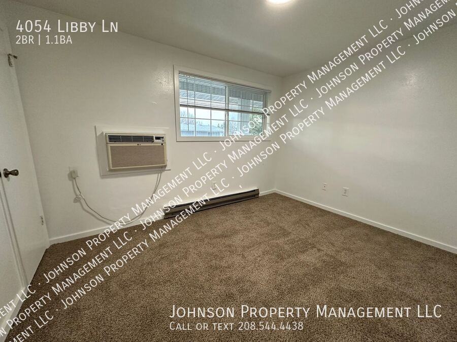 4054 W Libby Ln - Photo 6 of 17