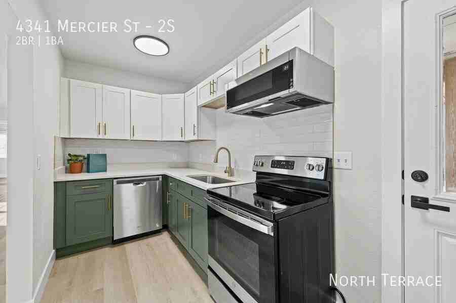 4341 Mercier St #2S - Photo 2 of 50