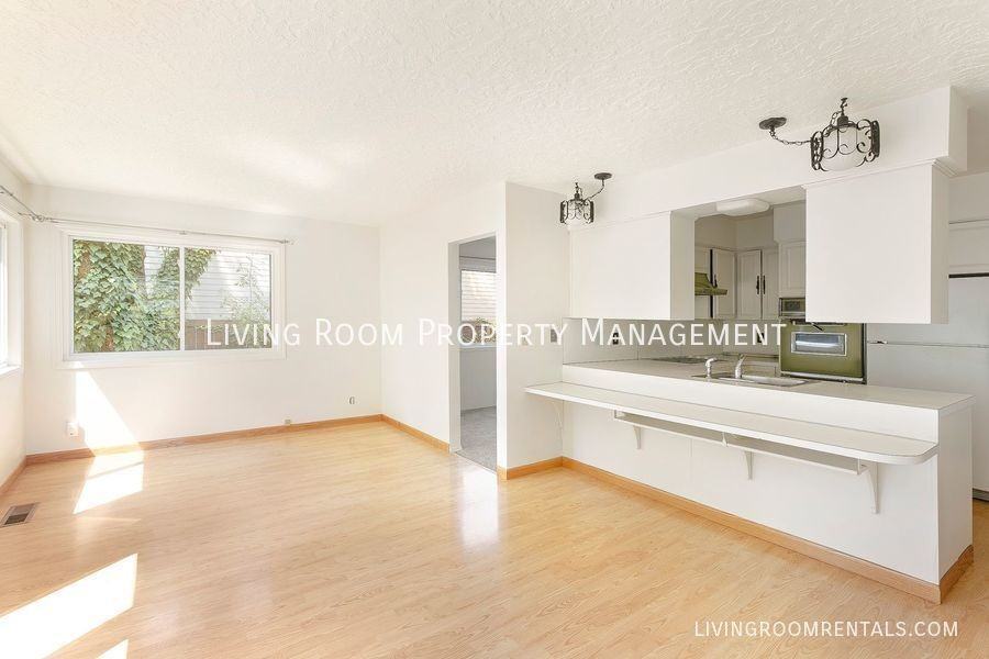 3740 Se Tibbetts St - Photo 6 of 20