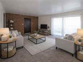 featured image of 1913 Canal St #3B