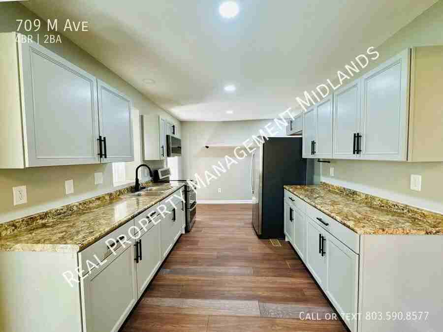 709 Michaelmas Ave - Photo 6 of 28