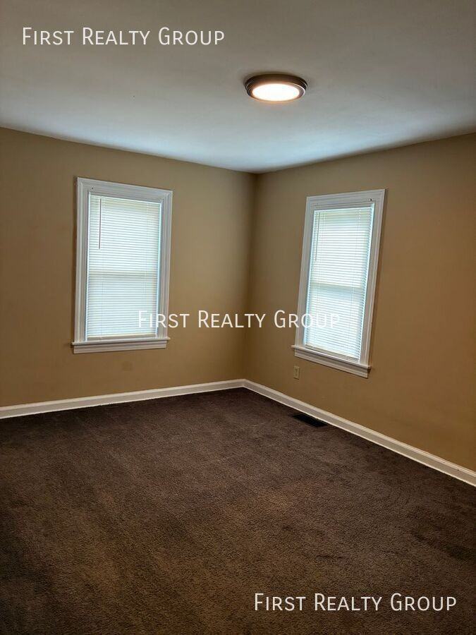 5290 Derby Rd - Photo 6 of 12