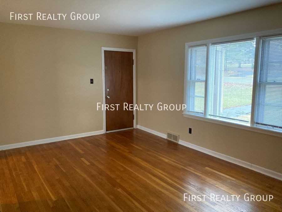 2901 Grand Ave #1 - Photo 2 of 9