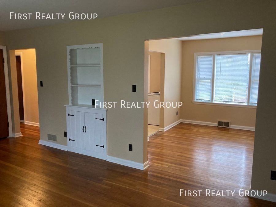 2901 Grand Ave #1 - Photo 3 of 9