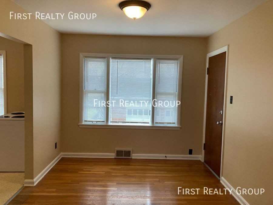 2901 Grand Ave #1 - Photo 4 of 9