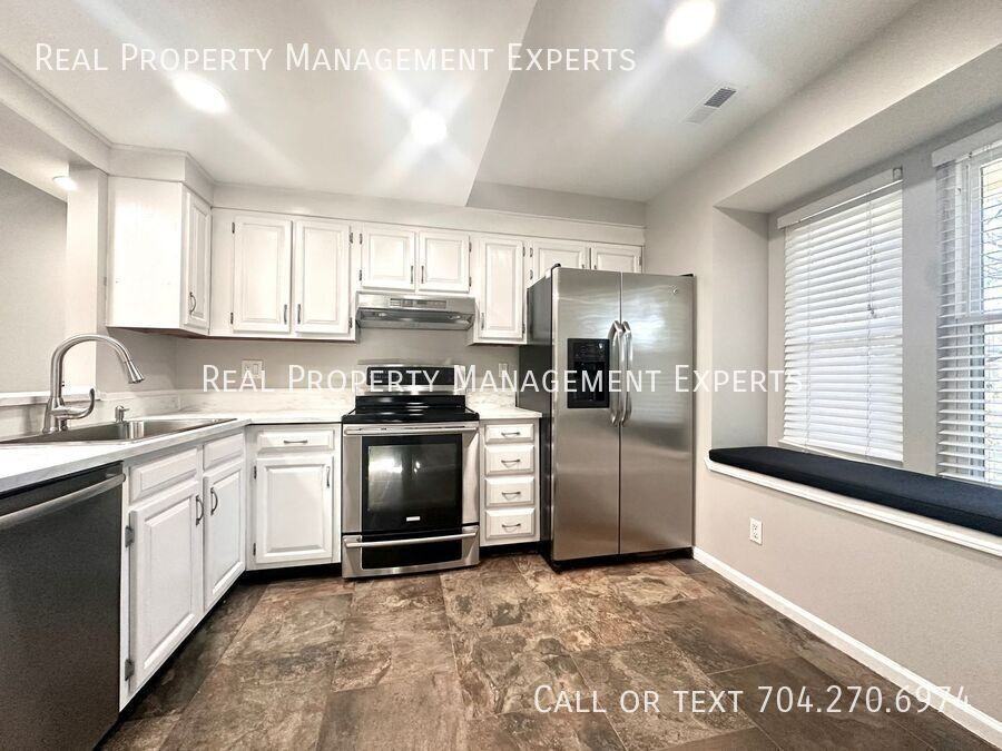 2739 Von Thuringer Ct - Photo 2 of 16