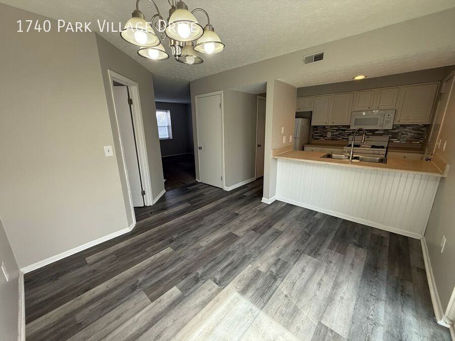 1740 Park Village Dr - Photo 5 of 27
