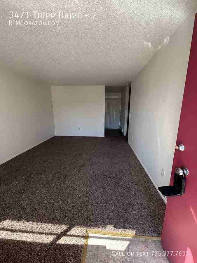 3471 Tripp Dr #7 - Photo 2 of 8