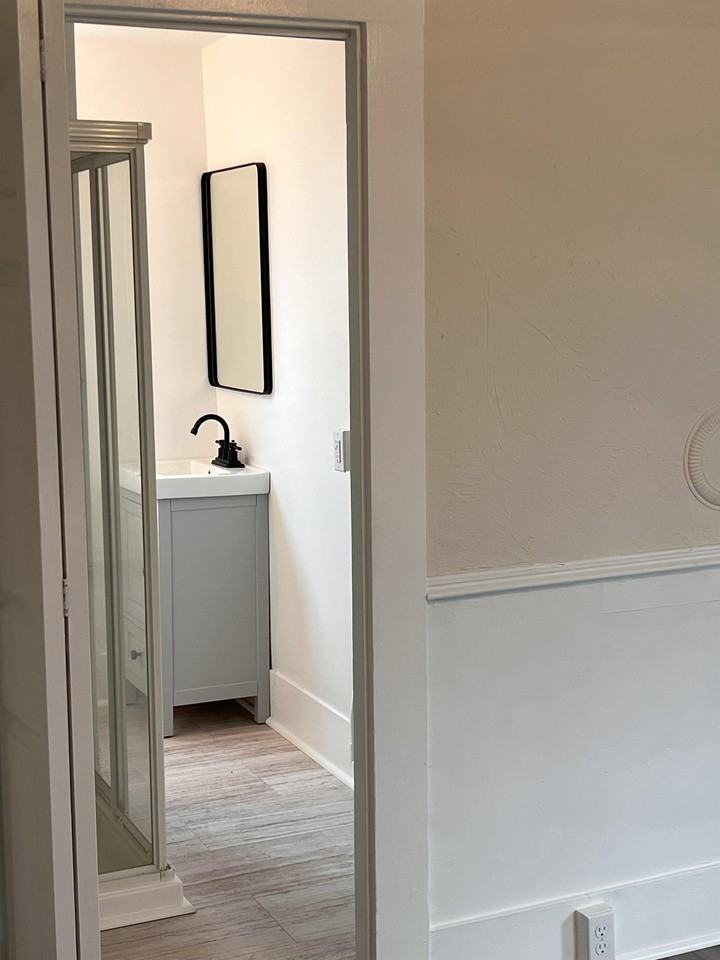397 Court St #3 - Photo 4 of 11