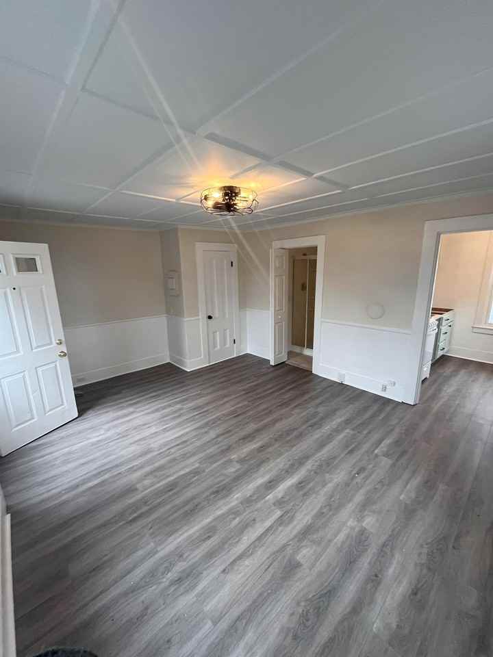 397 Court St #3 - Photo 5 of 11