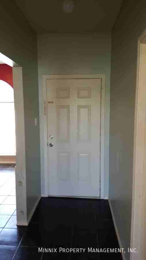 6222 15th St - Photo 4 of 31