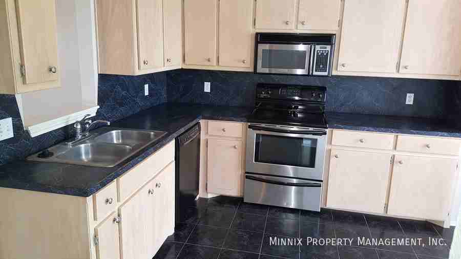 6222 15th St - Photo 6 of 31