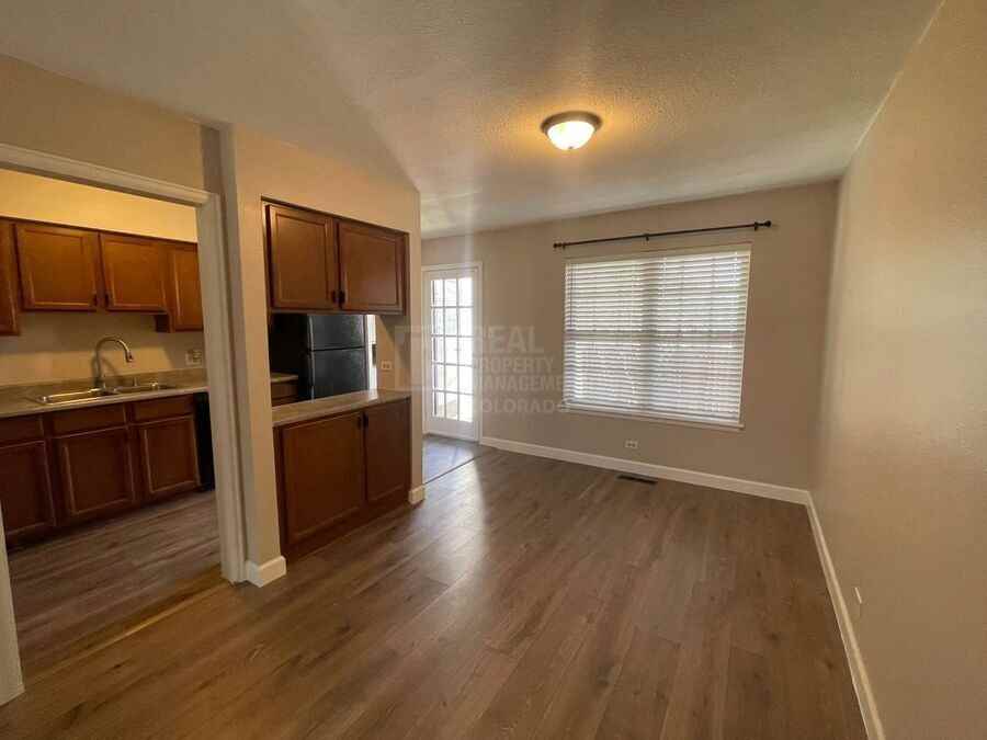 7110 S Gaylord St Apt J2 - Photo 4 of 14