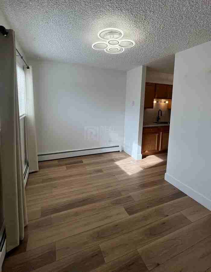 30 Emery Way #4 - Photo 3 of 11