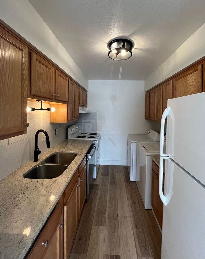 30 Emery Way #4 - Photo 4 of 11