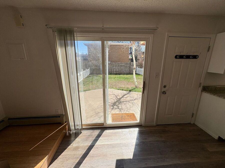 1706 E 17th St - Photo 3 of 19