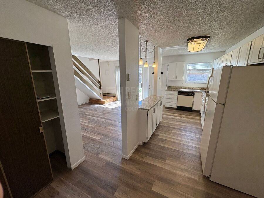 1706 E 17th St - Photo 6 of 19