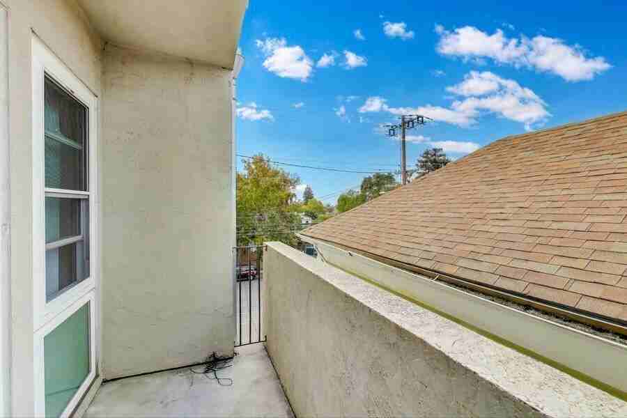 450 Alcatraz Ave #12 - Photo 4 of 20