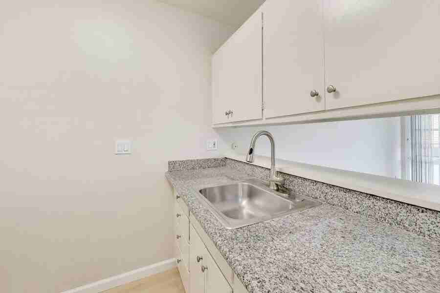 450 Alcatraz Ave #12 - Photo 7 of 20