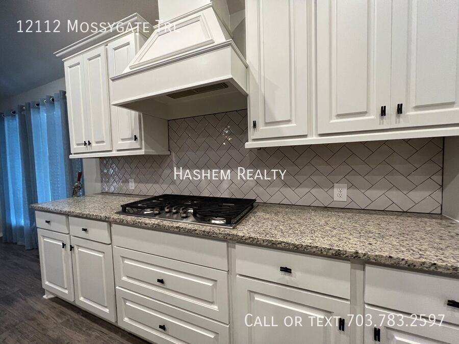 12112 Mossygate Trl - Photo 5 of 31