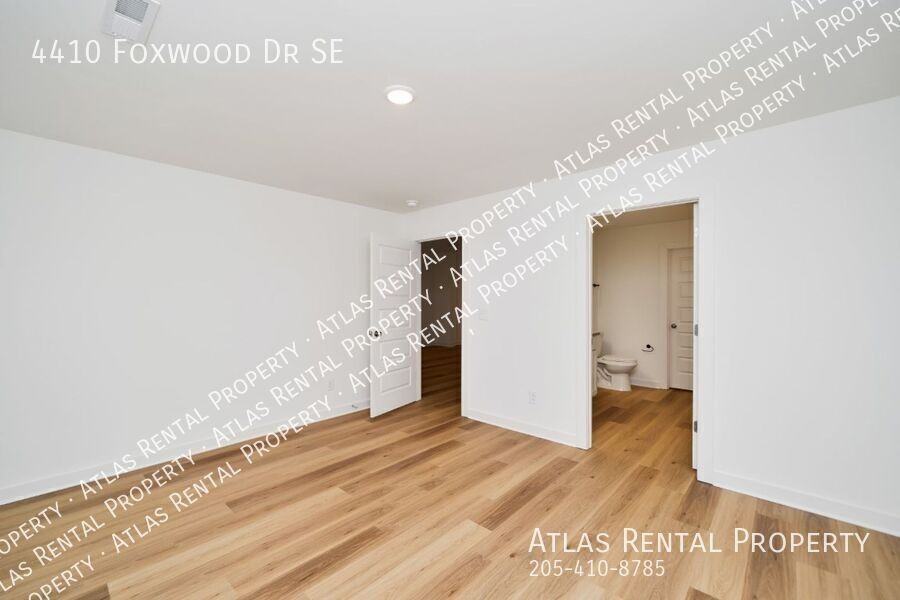 4410 Foxwood Dr Se - Photo 5 of 16