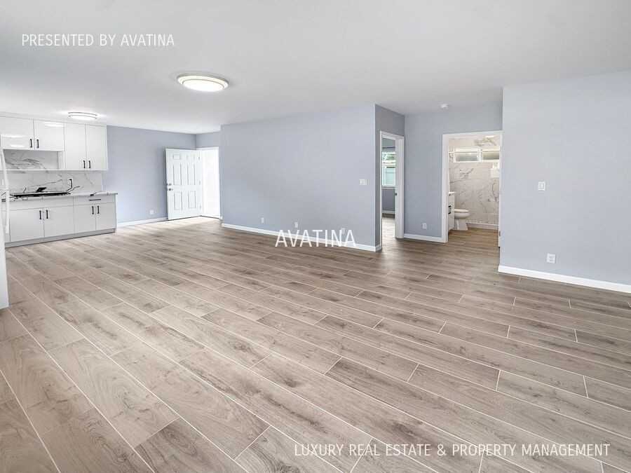 811 20th Ave - Photo 7 of 14