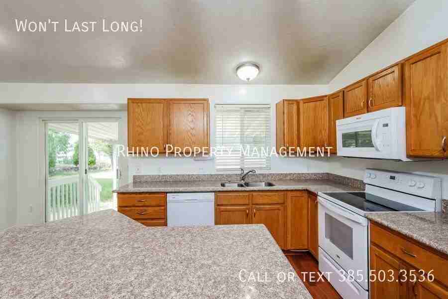 7708 S Swordsman Cv - Photo 4 of 29