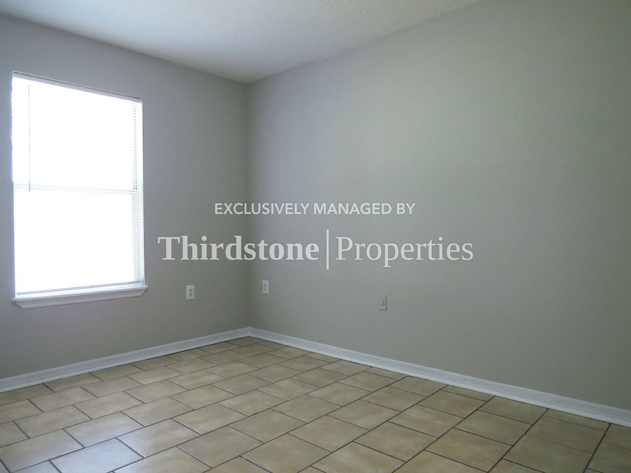 481 E 44th St #B - Photo 7 of 13