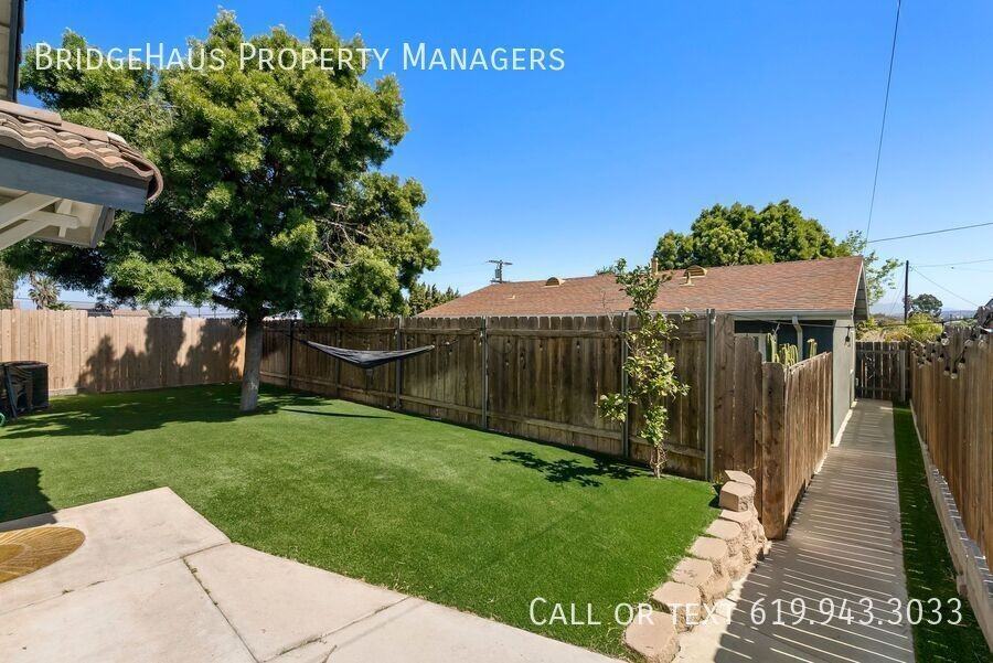 832 Georgia St - Photo 3 of 35