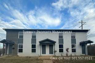 1901 Sanford Dr #4 - Photo 1 of 1