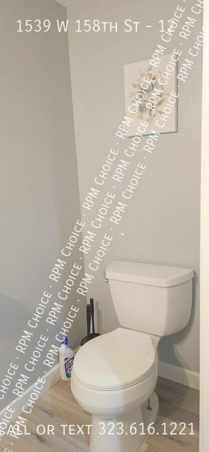 1539 W 158th St #12 - Photo 7 of 34