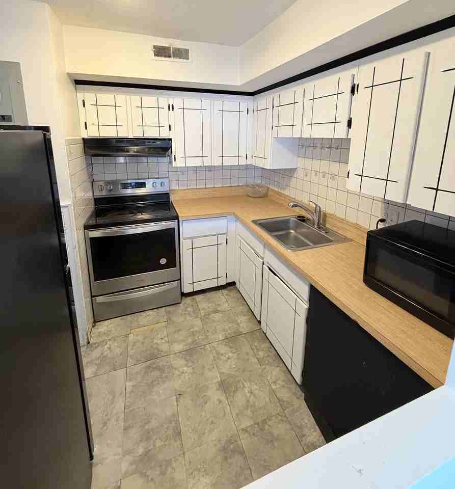 113 Oak Ln #12 - Photo 4 of 8