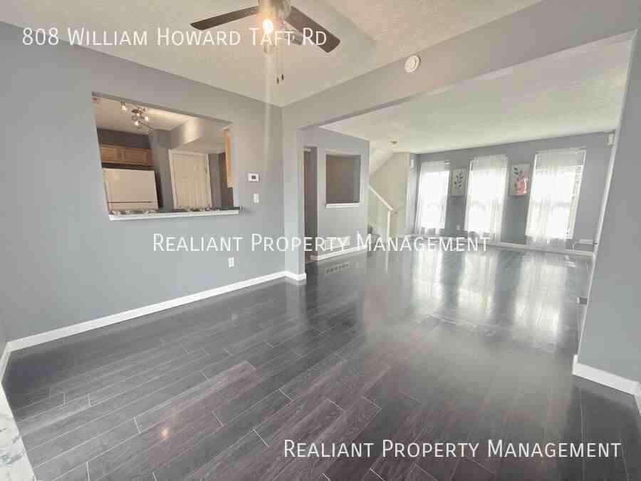 808 William Howard Taft Rd - Photo 6 of 24