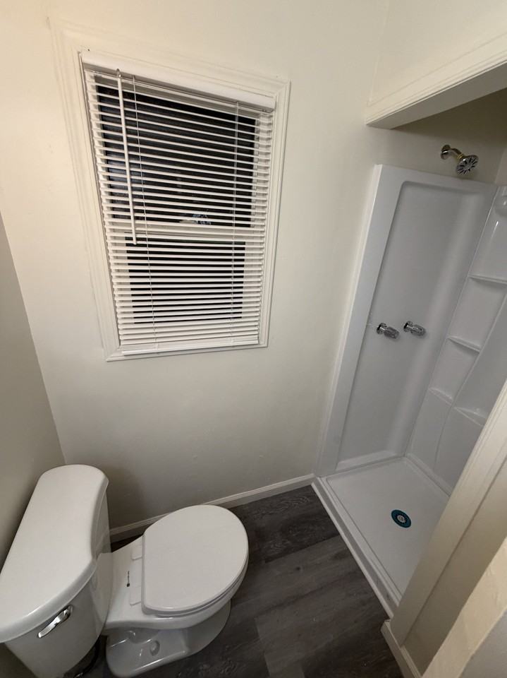 826 E Route 66 Apt 3 - Photo 4 of 6