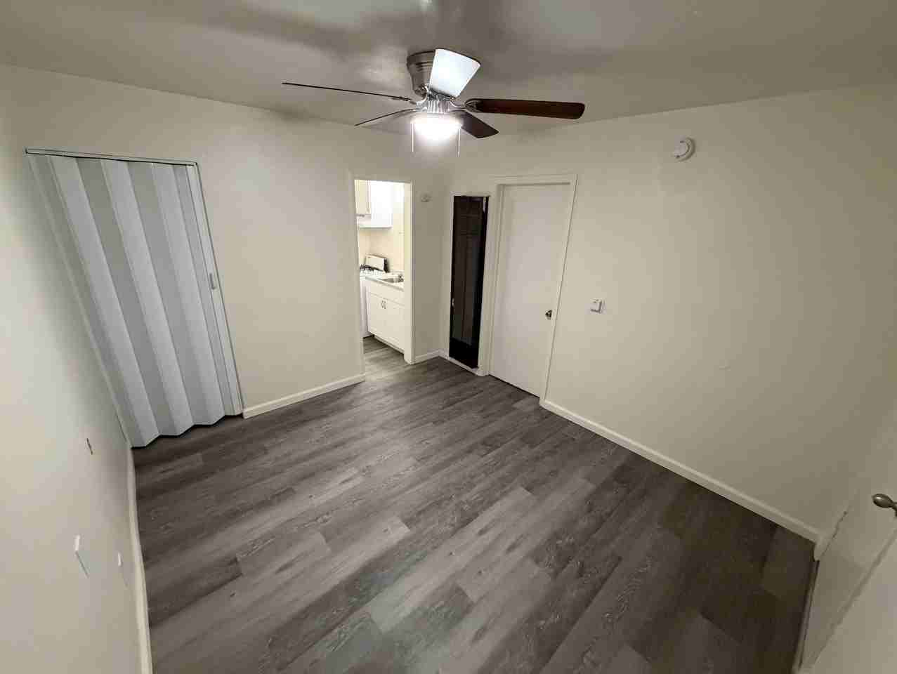 826 E Route 66 Apt 3 - Photo 6 of 6