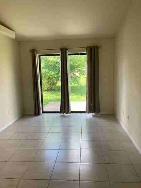 702 Sw 4th Ter #NA - Photo 2 of 30