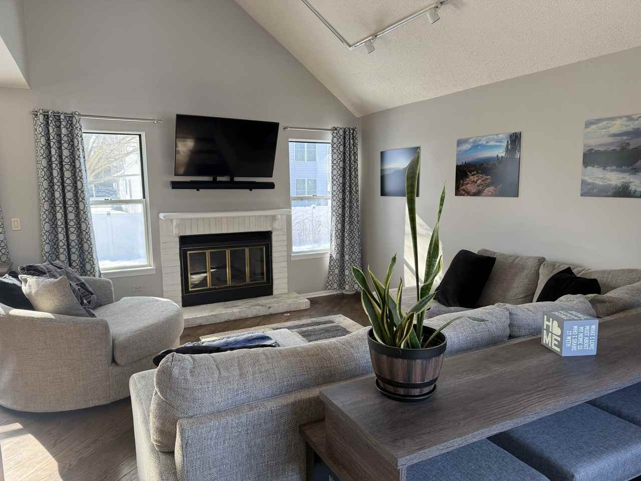 525 Lasalle Ln #NA - Photo 3 of 21