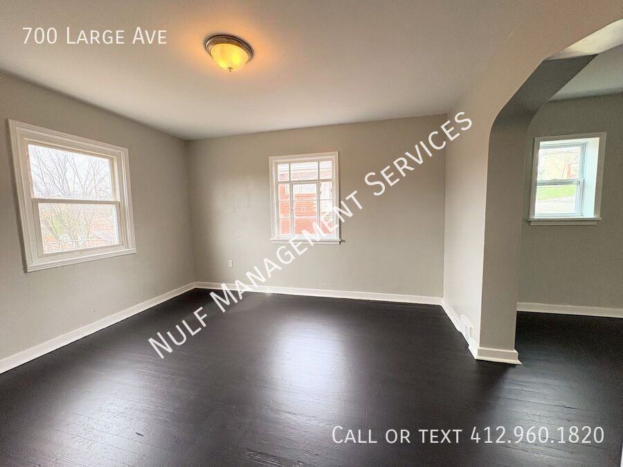 700 Large Ave - Photo 7 of 8