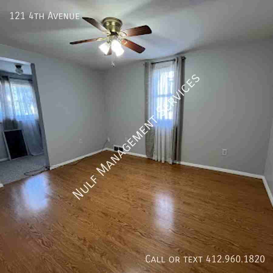 121 4th Ave - Photo 3 of 5