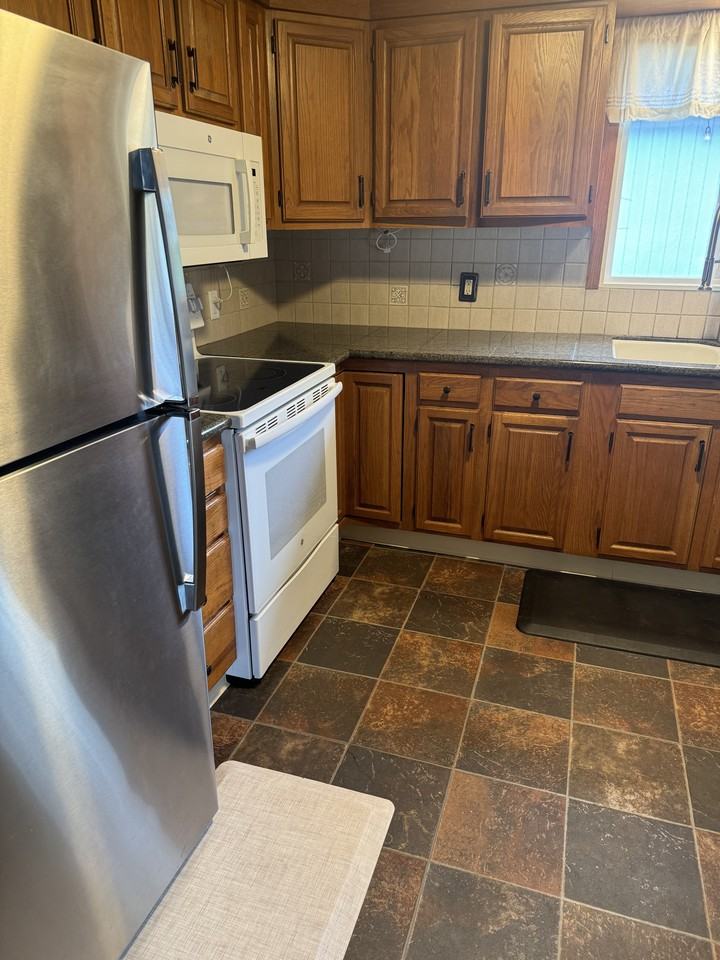 1404 41st St #NA - Photo 3 of 5