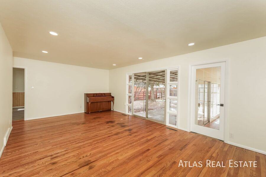 2226 Afton Way - Photo 3 of 19