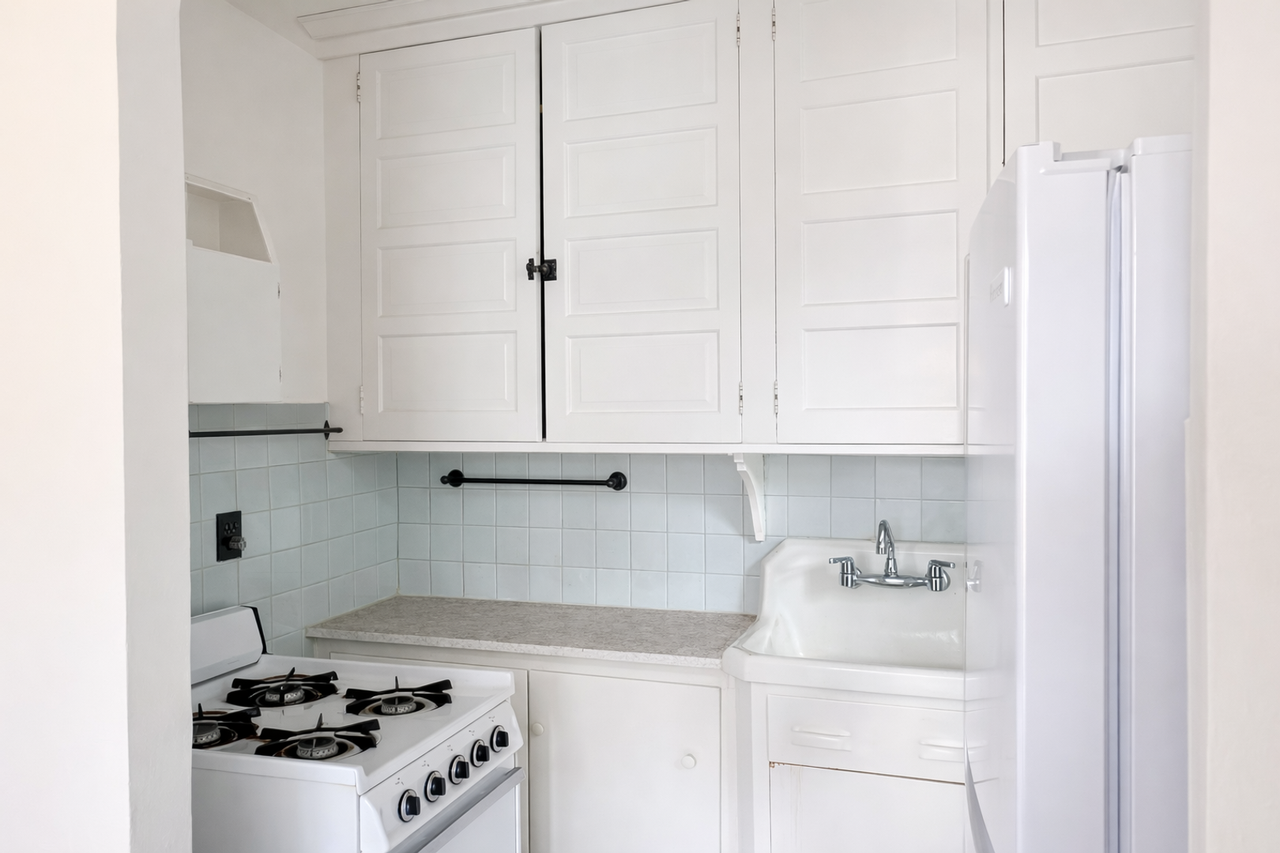 1027 Jenifer St #2E - Photo 6 of 7