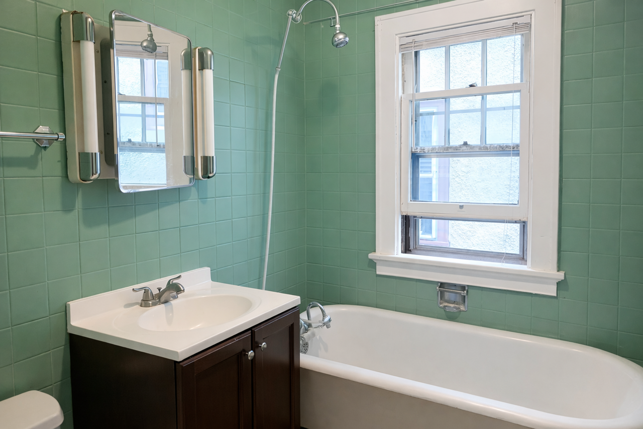 1027 Jenifer St #2E - Photo 7 of 7