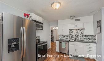 featured image of 807 W 13th St