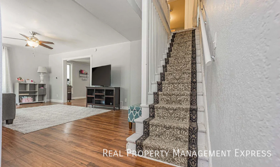 807 W 13th St - Photo 7 of 25