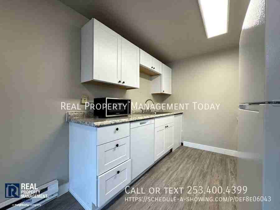 1414 Josephine Ct Se - Photo 6 of 14